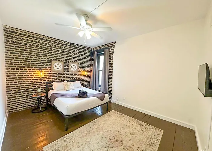 Mccormick Place Spacious 5br With Pool Table & Optional Parking Sleeps 10 Near Soldier Field And Grant Park * Chicago